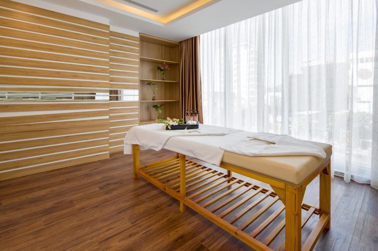 דה נאנג Cn Palace Boutique Hotel & Spa מראה חיצוני תמונה